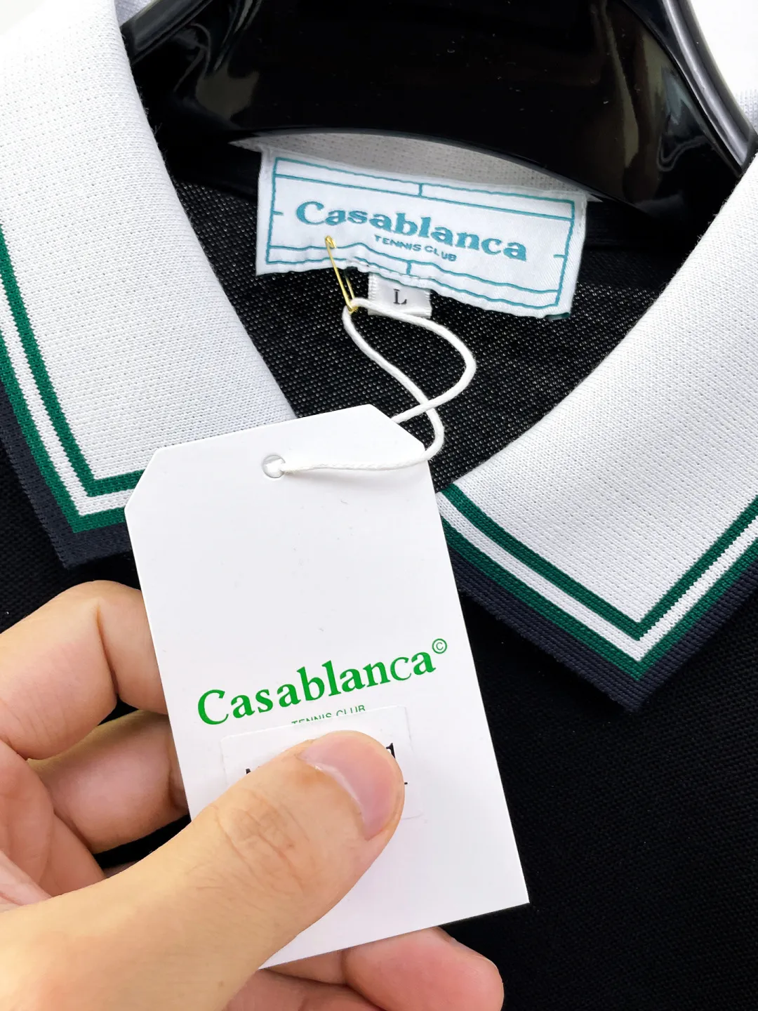 Casablanca New Arrival long-sleeved Polo shirt, original fabric, official Same Style, made of pure cotton pique fabric, custom-made in the same vat, feels very comfortable and smooth, very wide and stylish, produced by a first-line brand Factory, imported Behringer embroidery machine, embroidery is full and textured, collar and collar ribs are woven with imported yarn, will not deform after long-term wear, the most New Arrival style in autumn and winter, fashionable and individual, super Versatile and good-looking Very suitable for both men and women. A must-have item for everyone. Size: M-XXXL